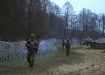 Poland to send additional 2,000 troops to Belarus border