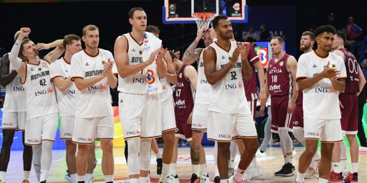 Germany overcome Schroder ‘stinker’ to reach Basketball World Cup semis