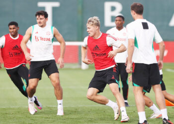 Man Utd, Chelsea seek reset after early Premier League struggles