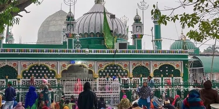Annual Urs of Hazrat Khawaja Allauddin Ali (RA) held at Kaliyar Sharif, India