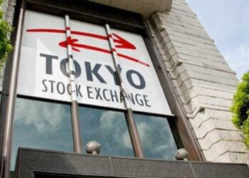 Tokyo stocks open lower