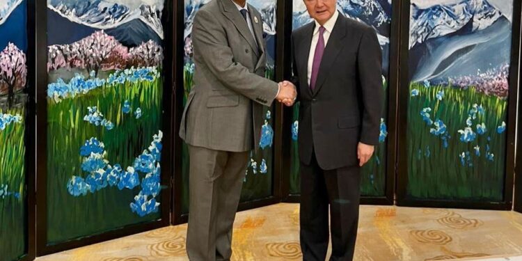 China-Pakistan relations maintaining sound momentum of development: Wang YI