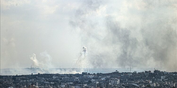 Human Rights Watch says Israel used white phosphorus in Gaza, Lebanon