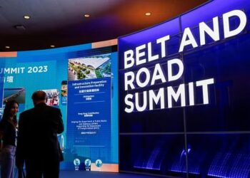 Belt and Road countries delegation visits Wanqing Butterfly Orchid Industrial Park