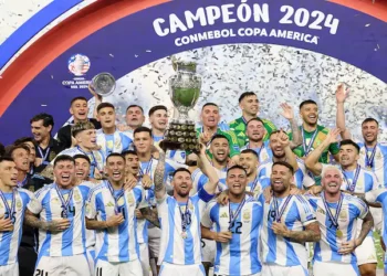 Argentina wins record 16th Copa America title, beats Colombia 1-0 after Messi gets hurt