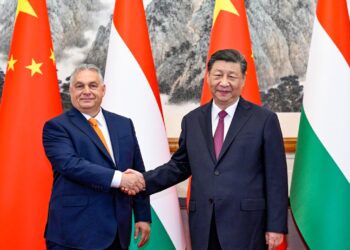 Xi meets Hungarian prime minister, exchanging views on ties, Ukraine crisis