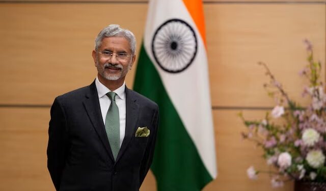 India, China foreign ministers agree to resolve border issues at earliest