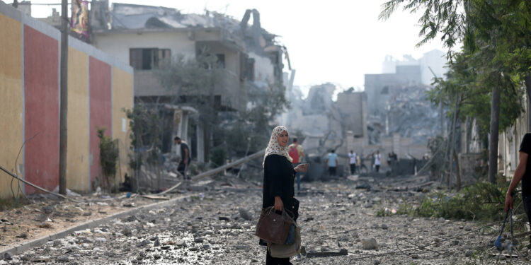 WHO warns of Gazans’ ordeal amid closed hospitals, malnutrition & blistering heat