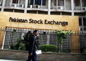 PSX stays bullish, gains 684 more points