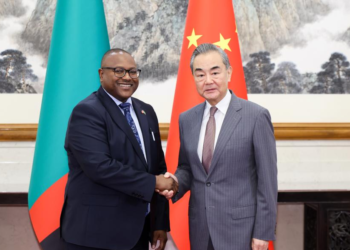 Chinese FM holds talks with Zambian counterpart