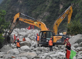 8 killed, 19 missing in southwest China flash flood, mudslide