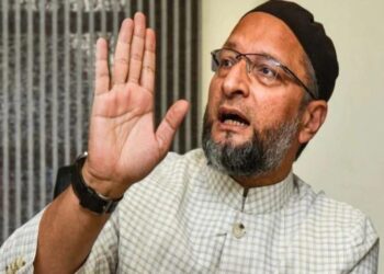 Owaisi demands probe into police firing that killed three Muslims in UP