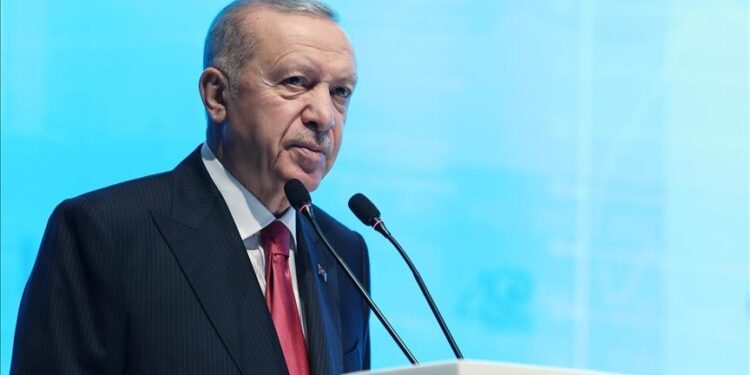 Turkish president arrives in Azerbaijan for climate conference