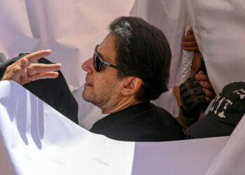 Verdict against Imran, Bushra in £190m Al-Qadir Trust case postponed due to ‘winter break’