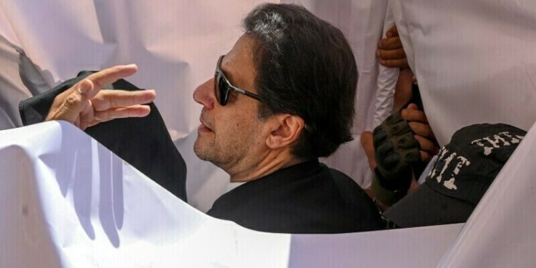 Verdict against Imran, Bushra in £190m Al-Qadir Trust case postponed due to ‘winter break’