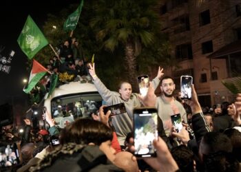 Israel releases 90 Palestinian prisoners under Gaza ceasefire deal