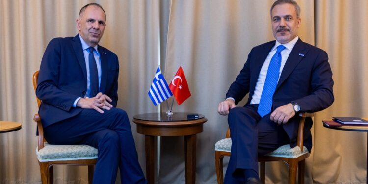 Turkish, Greek foreign ministers meet in Doha