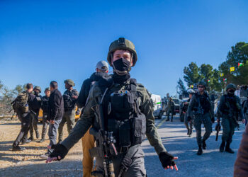 Israeli soldiers stole ‘mountains’ of cash & gold from Gaza, Lebanon and Syria: Report