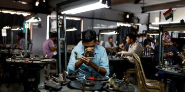 India sees no hit to projected growth from US tariffs; economists remain sceptical