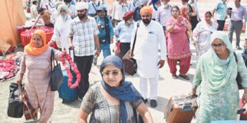 Sikh Pilgrims Gather in Nankana Sahib to Celebrate Baisakhi Festival