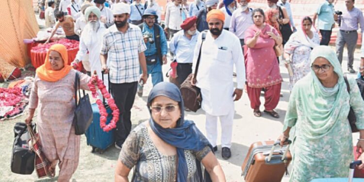Sikh Pilgrims Gather in Nankana Sahib to Celebrate Baisakhi Festival
