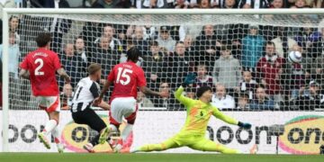 Newcastle United 4–1 Manchester United: Magpies Soar in Premier League Clash