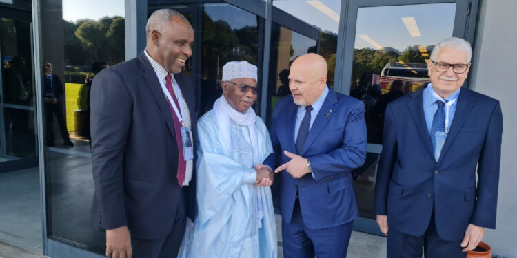 OIC Secretary-General Meets with Heads of Delegations at the 4th Antalya Diplomatic Forum