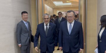 Pakistan, China agree to deepen linkages between political partie