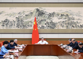 Chinese premier urges efforts to improve transformation of sci-tech achievements