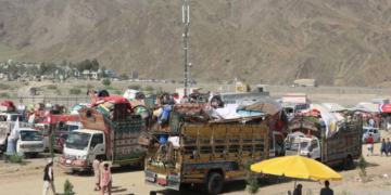 Nearly 1,500 Afghan Families Return from Pakistan and Iran