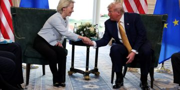 US and EU avert trade war with 15% tariff deal