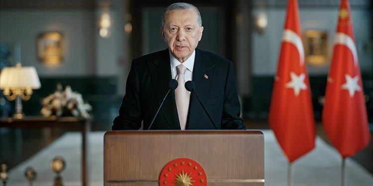 Erdogan marks Turkish Republic’s 102nd anniversary, vows to keep Türkiye ‘everlasting’