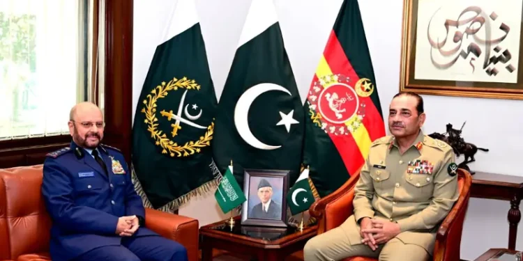 Pakistan, Saudi Arabia discuss strengthening strategic military cooperation