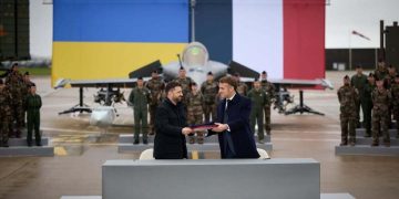 France’s Macron and Ukraine’s Zelensky pave way for jets and air defence deal