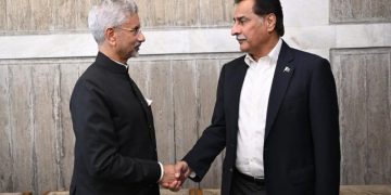 India initiates first high-level contact with Pakistan since May war
