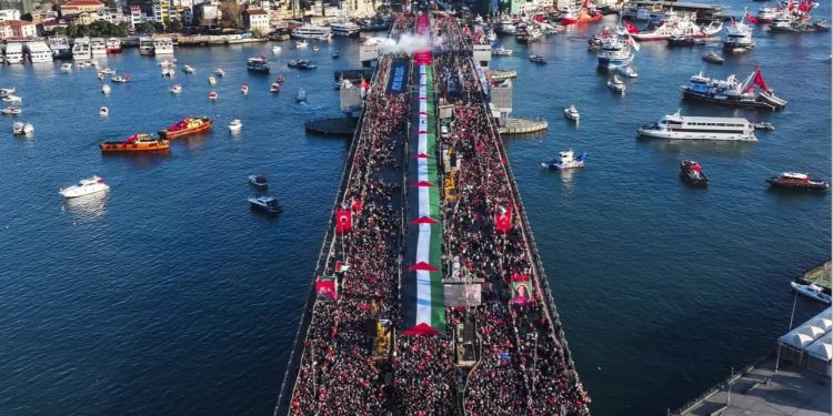 Pro-Palestine march draws around 520,000 to Istanbul’s Galata Bridge on New Year’s Day