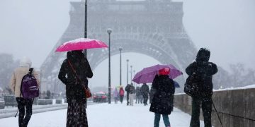 Six dead in weather accidents as cold snap grips Europe