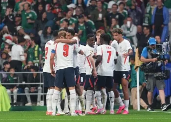 England beat Mexico 3-2, securing spot in World Cup quarterfinals