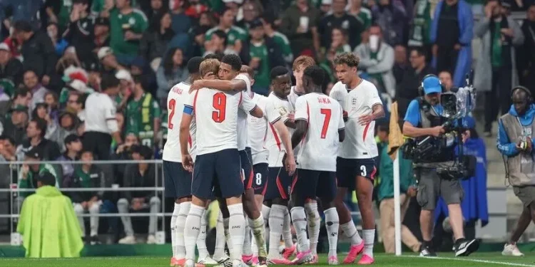 England beat Mexico 3-2, securing spot in World Cup quarterfinals